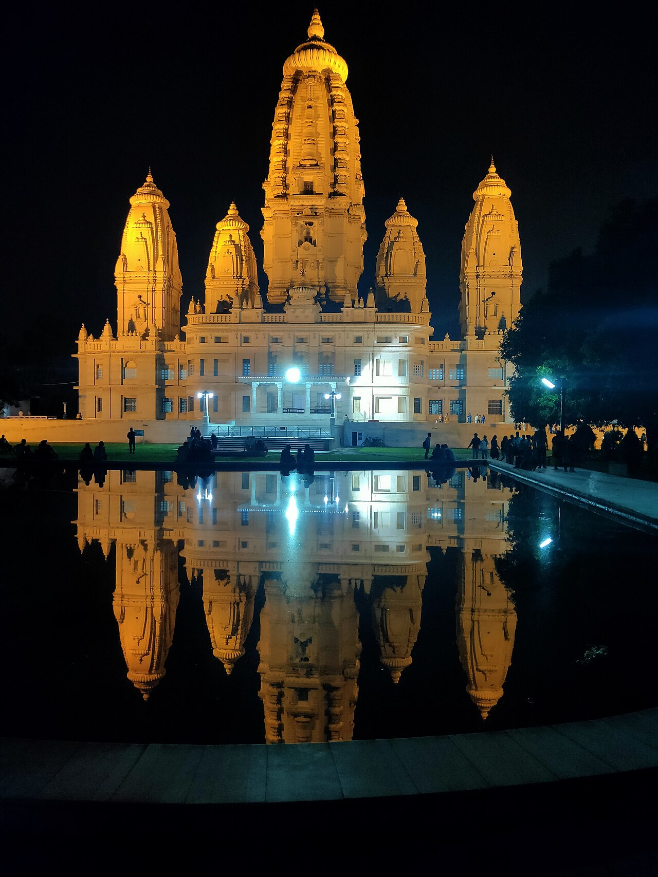JK Temple, Kanpur